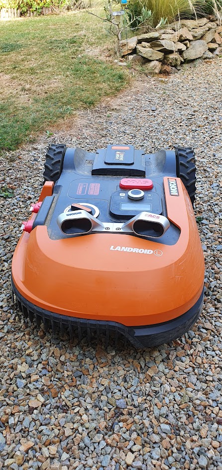 How to winterize a mower robot